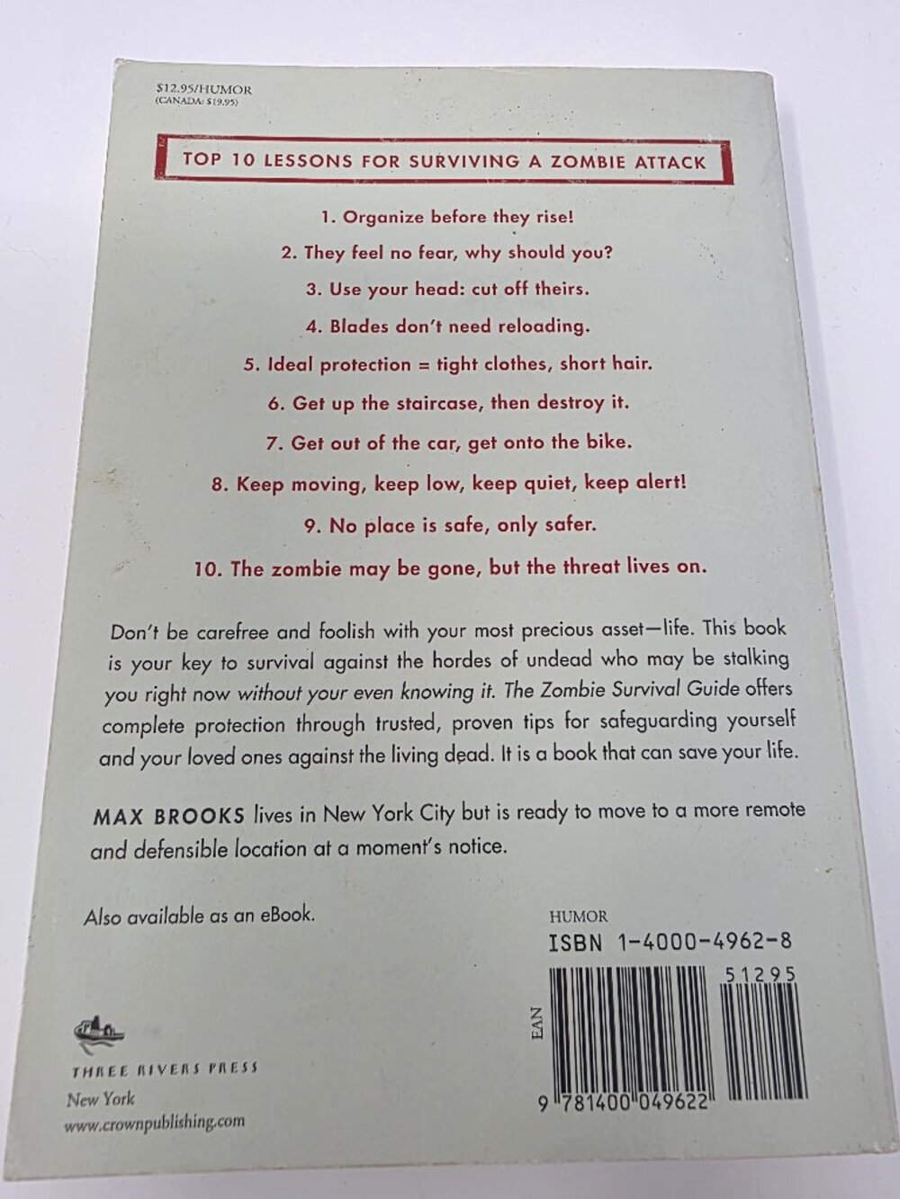 The Zombie Survival Guide: Complete Protection from the Living Dead - Max Brooks - Picture 2 of 2